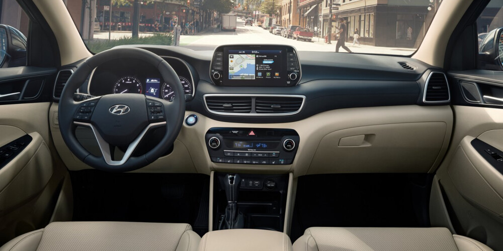 2021 Hyundai Tucson Front Interior and Dashboard